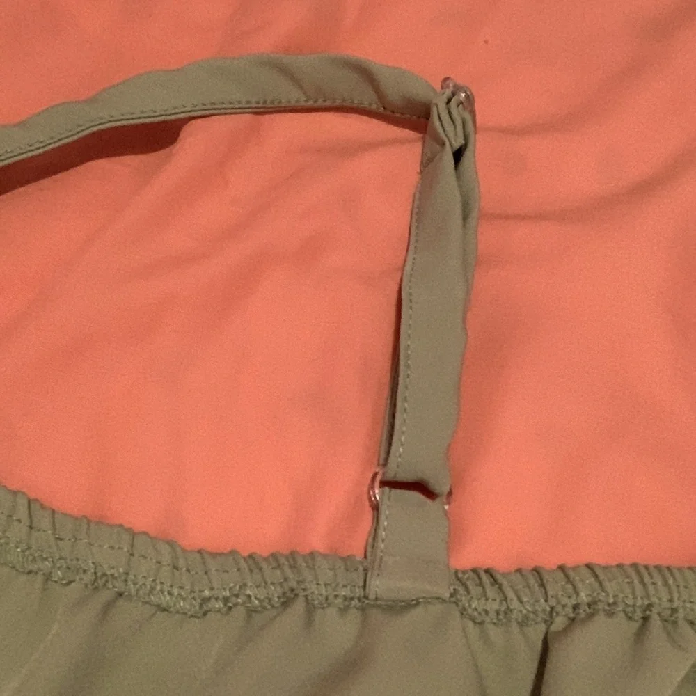 green spaghetti strap tank top - Picture 4 of 4